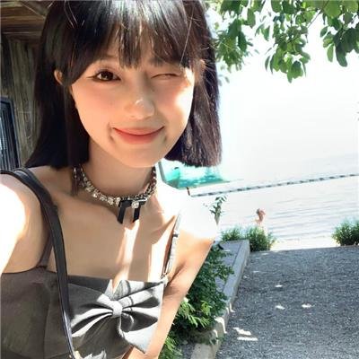 燃爱之高岭之花海报